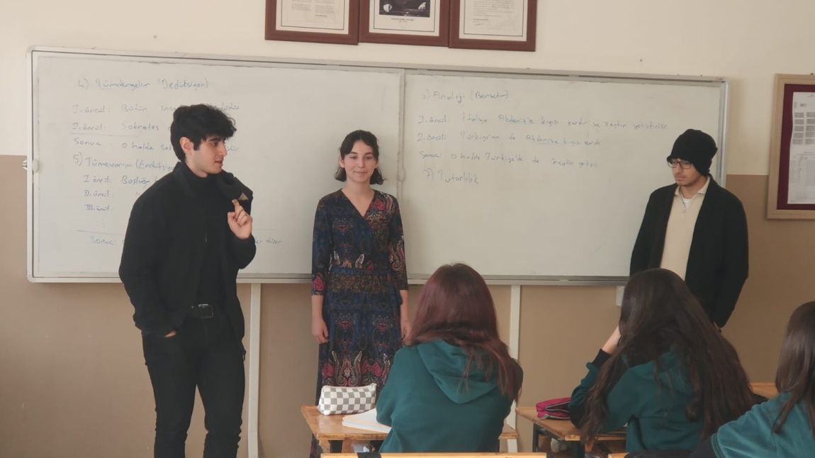 Kültür-Edebiyat Kulübümüzün ''Roman Karakterlerini Canlandırma'' Etkinliği